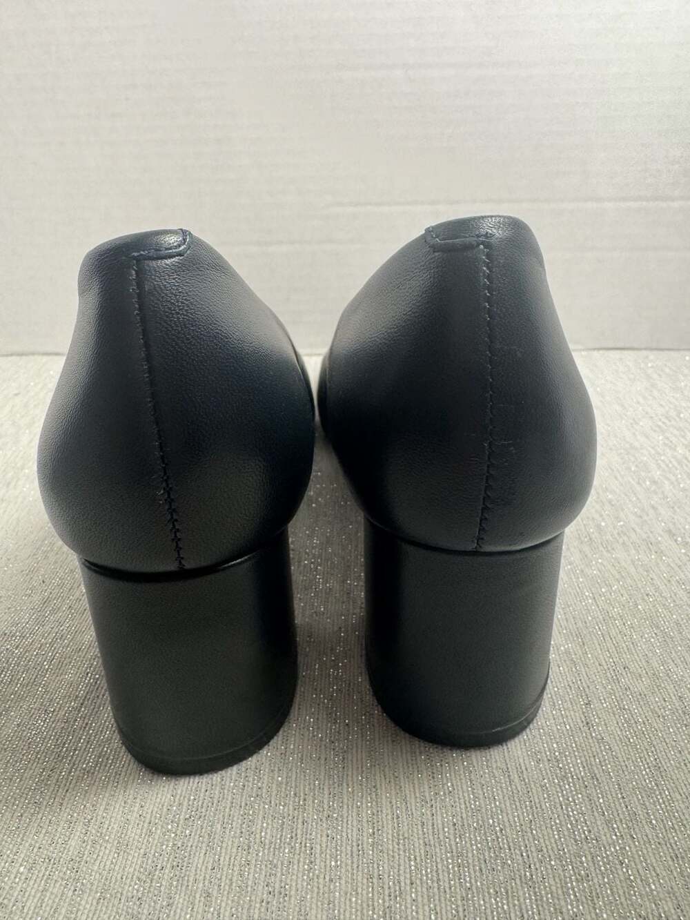 Marc Joseph New York Women's Leather Block Heel Pumps Navy Size 6.5 - Picture 4 of 7